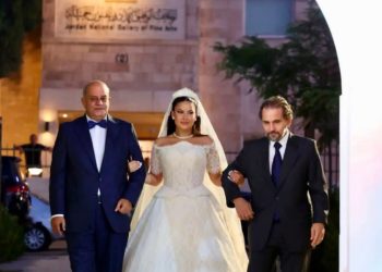 تهنئة بمناسبة زفاف لين الطراونة والمهندس باسل أبو خضر
