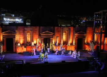 “كركلا”.. تعيد إحياء “ألف ليلة وليلة” على المسرح الجنوبيّ في مهرجان جرش