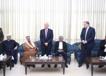 مندوبا عن الملك وولي العهد.. العيسوي يعزي بوفاة الإعلامي سلطان الحطاب