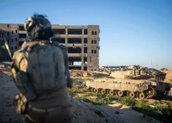 الاحتلال يبدأ بعزل مدينة رفح