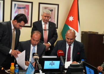 توقيع اتفاقية المرحلة الثانية من مشروع النقل المنتظم بين المحافظات