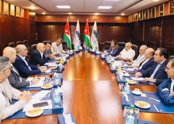 تجارة عمّان تتبنى مطالب جمعية السياحة الوافدة