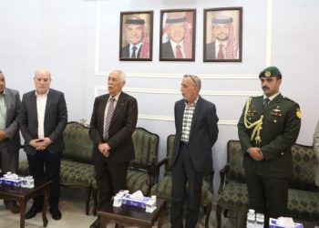 مندوبا عن الملك وولي العهد.. العيسوي يعزي الرواحنة والنمر