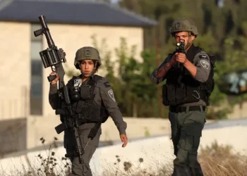 الضفة تشتعل ومستوطنون يحرقون مسجدين في طولكرم ونابلس خلال ليلة واحدة