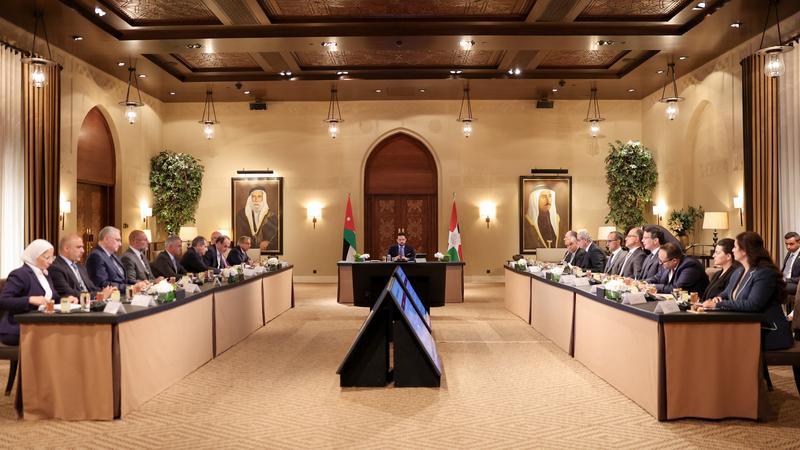 ولي العهد يؤكد أهمية التوسع بربط المراكز والمستشفيات بمركز الصحة الرقمية