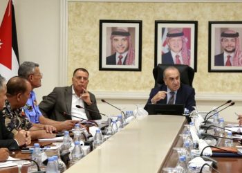 وزيرا الأشغال والداخلية يطلعان على مخطط مركز الكرامة الحدودي