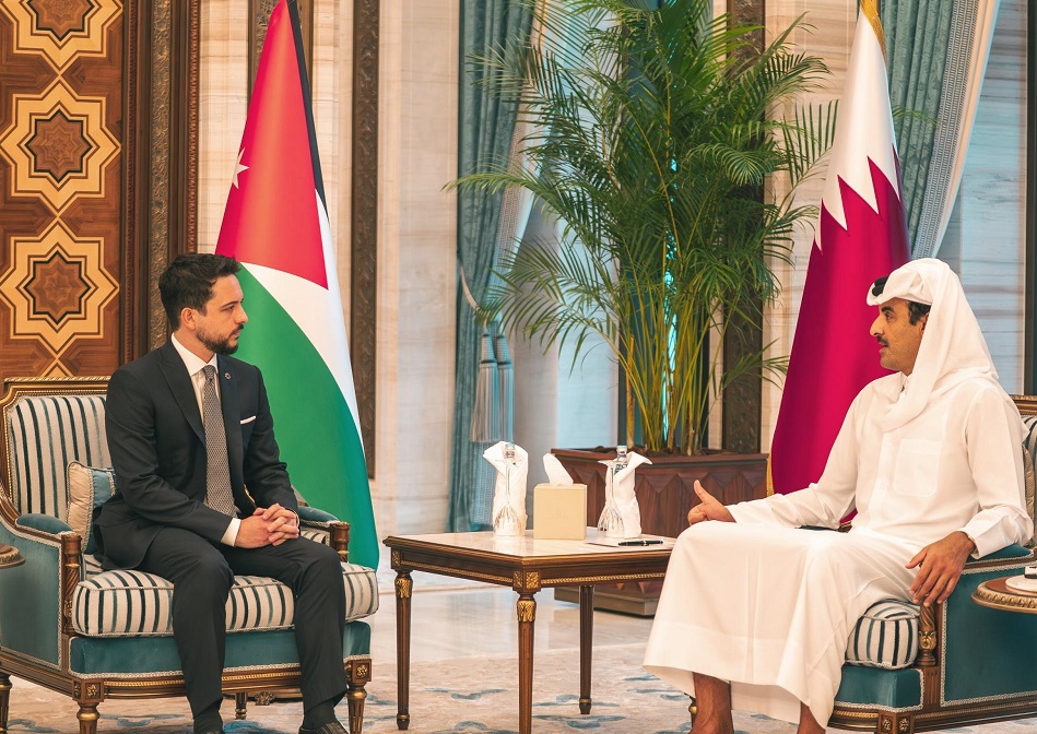 ولي العهد يعزي بوفاة الشيخ حمد بن خليفة آل ثاني