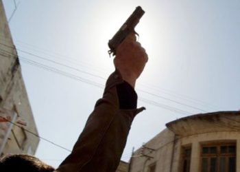 الأمن العام يجدد التحذير من إطلاق العيارات النارية والسلوكيات المرورية الخطرة