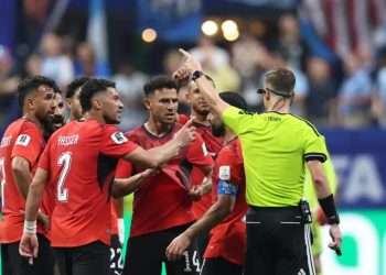 اعتراف أرجنتيني وإجماع عالمي على ظلم الحكم لمنتخب مصر أمام التانغو