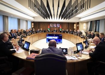 مجلس الوزراء يقرر تعديل أسس منح الإقامة والجنسية للمستثمرين