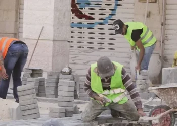 تجنبا لإشارة التسفير.. العمل تدعو العمالة المخالفة لتصويب أوضاعها