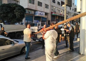 بلدية الزرقاء تطلق حملة لإزالة العوائق والاعتداءات على الشوارع والأرصفة