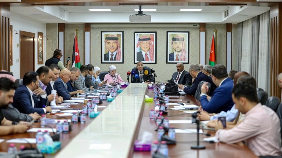 الإدارية النيابية تُقر معظم مواد مشروع قانون الإدارة المحلية