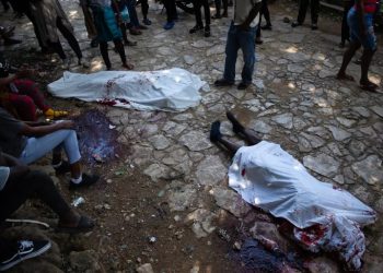 ليلة رعب في هاييتي.. 70 قتيلا وجريحا في هجوم لعصابات قرب العاصمة