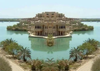 العراق يدرس بيع 600 ألف عقار بينها قصور صدام