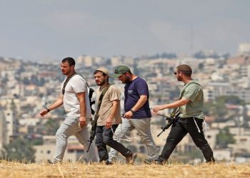 تحركات دولية عقب حصار مستوطنين منازل في نابلس