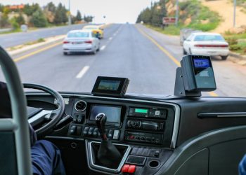 انطلاق التشغيل التجريبي لمشروع النقل المدرسي في الحسا