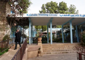 شرطة الاحتلال تقتحم مجددا معهد قلنديا شمال القدس