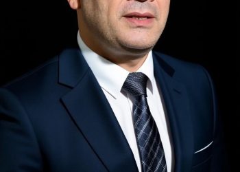 وزارة التَّربية والتَّعليم… وسِياسة الباب المَفتوح