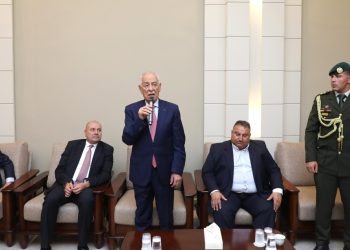 مندوبا عن الملك وولي العهد.. العيسوي يعزي عشيرتي الزبون والشريدة