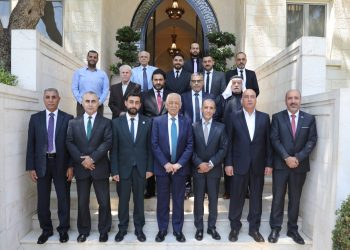 العيسوي يلتقي فعاليات شعبية