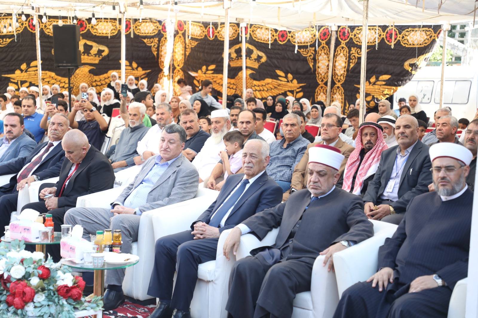 رئيس الديوان الملكي يرعى تخريج الفوج الرابع من طلبة مركز “إرشيد” القرآني في بلدة علعال
