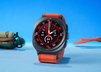 صُنعت للمحترفين: لماذا الترقية إلى Galaxy Watch Ultra2 تستحق العناء