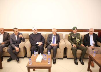 مندوبا عن الملك وولي العهد.. العيسوي يعزي عشيرة الهباهبة