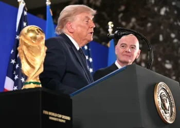 إنفانتينو يطلب دعم ترامب للبقاء على رأس “فيفا”