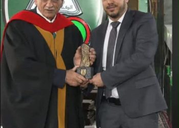 مبارك د. عبدالرحمن متعب التخاينة جائزة الباحث المتميز في الجامعة الأردنية عن الكليات الإنسانية والاجتماعية