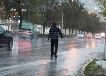 زخات مطرية متوقعة ليل السبت والأحد شمال ووسط المملكة في حالة غير معتادة