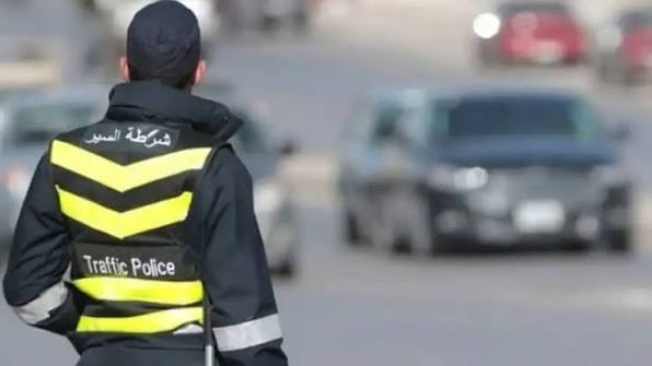 الأمن: ضبط مركبة تقودها سيدة تحمّل طلبة مدارس وتشكل خطرا على حياتهم