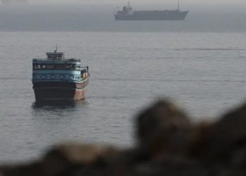 إيران وعُمان تضعان اللمسات النهائية على اتفاق هرمز