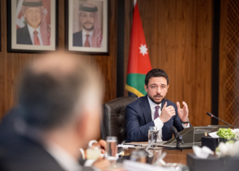 ولي العهد يترأس جانبا من جلسة مجلس الوزراء