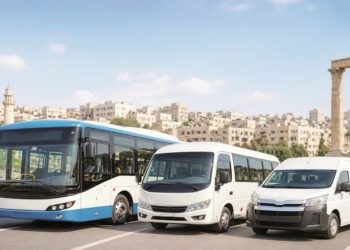 حافلات أصغر.. خطة لتوسيع شبكة النقل العام في المحافظات