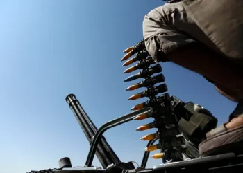العليمي يدعو الشعب اليمني للتعبئة العامة والنفير الوطني