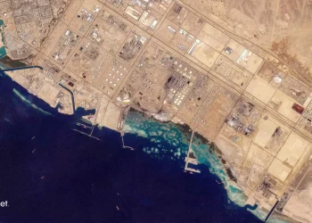 السعودية تعلق تحميل النفط من ميناء ينبع بعد توقف خط أنابيب «شرق-غرب»