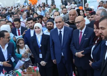 1200 رسالة و70 إجراء في اليوم الاول من نشر واتساب التواصل مع وزير الصحة