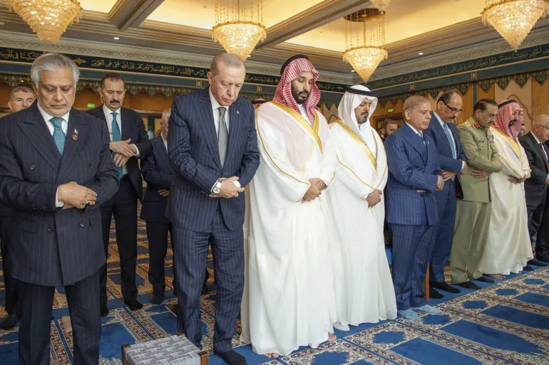 وزير دفاع باكستان: حان وقت تفعيل اتفاق مكة إثر تصاعد هجمات الحوثيين
