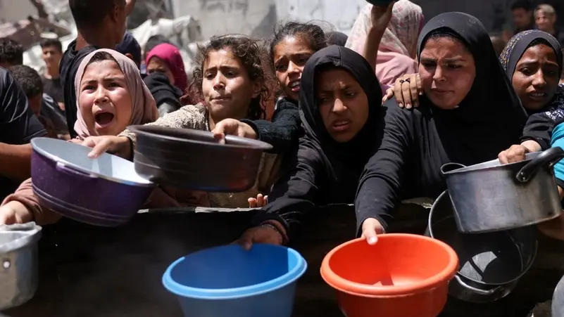 الصفدي: مساعدات تنتهي صلاحيتها على الرفوف بسبب عدم السماح بدخولها إلى غزة
