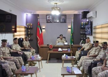 رئيس هيئة الأركان المشتركة يتفقد إحدى وحدات المنطقة العسكرية الوسطى