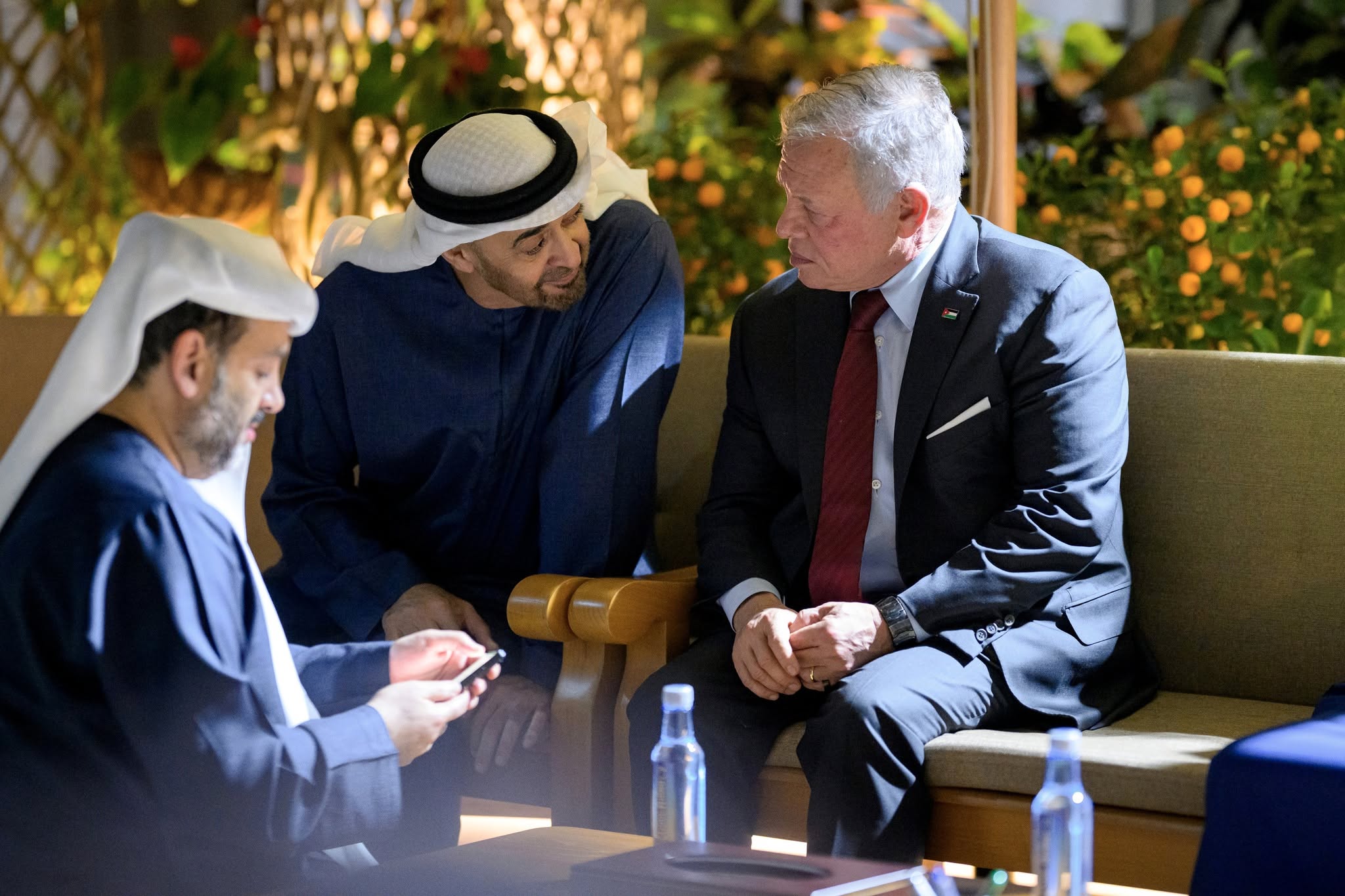 الملك يغادر أرض الوطن متوجها إلى دولة الإمارات