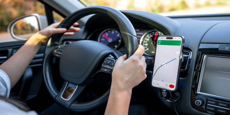 هيئة النقل البري تبدأ إدراج تصاريح سائقي التطبيقات الذكية على سند