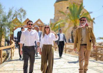 ولي العهد يزور المغطس ويوعز بتحسين تجربة الحجاج المسيحيين والزوار