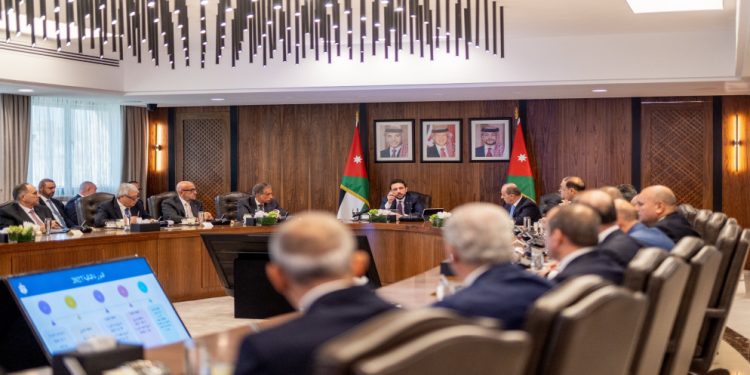 حسان يثمن متابعة ولي العهد للمشاريع والبرامج التي تنفذها الحكومة