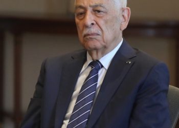 مندوبا عن الملك وولي العهد… العيسوي يعزي أزوقة والخالدي