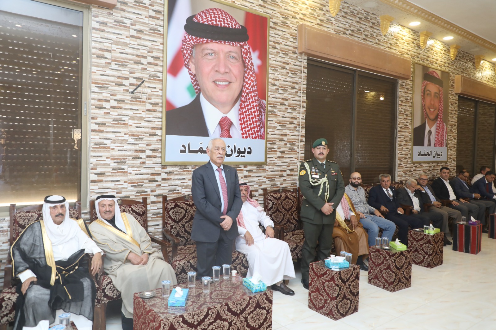 مندوبا عن الملك وولي العهد.. العيسوي يعزي العلاف والحماد والحمايدة والرفاعي