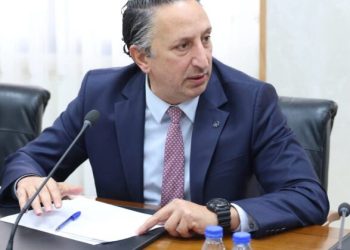مطالبًا بالتقليم بدل الإزالة… أبو رمان يوجّه سؤالًا نيابيًا إلى دولة رئيس الوزراء عن قيام أمانة عمّان بإزالة أشجار الأرصفة