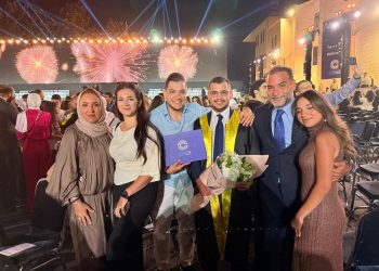 عائلة العطعوط تحتفي بتخرج نجلها عمرو نمر العطعوط من جامعة الأميرة سمية للتكنولوجيا بامتياز