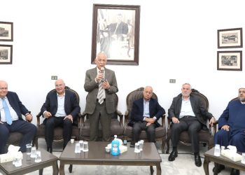 مندوبا عن الملك وولي العهد… العيسوي يعزي عشيرة البدري